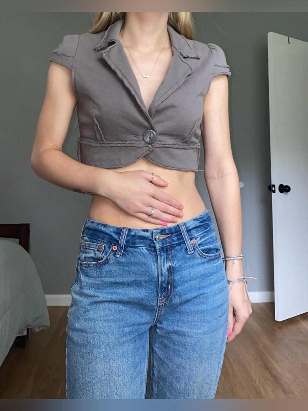 Forever 21 VINTAGE Taupe Cropped Blazer
